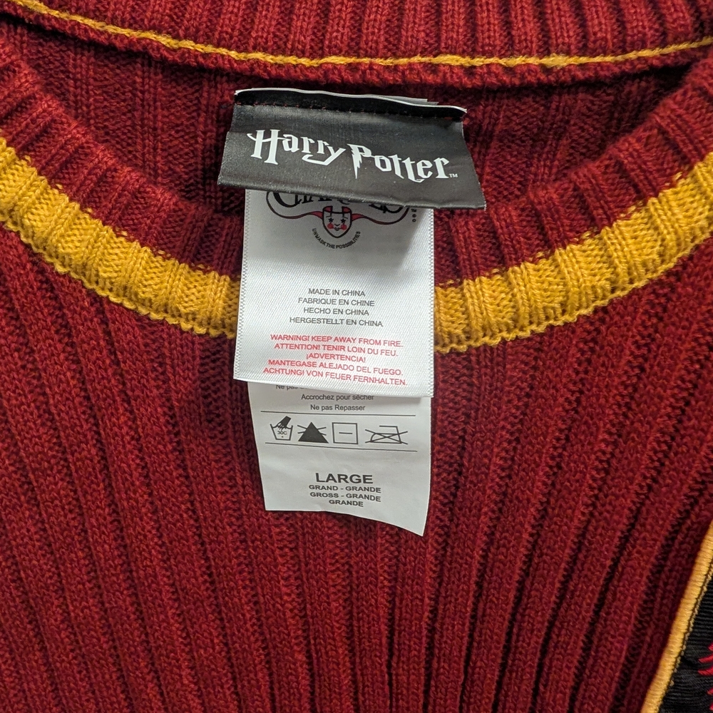 Warner Bros. Gryffindor Maroon and Gold Sweater - Picture 3 of 4